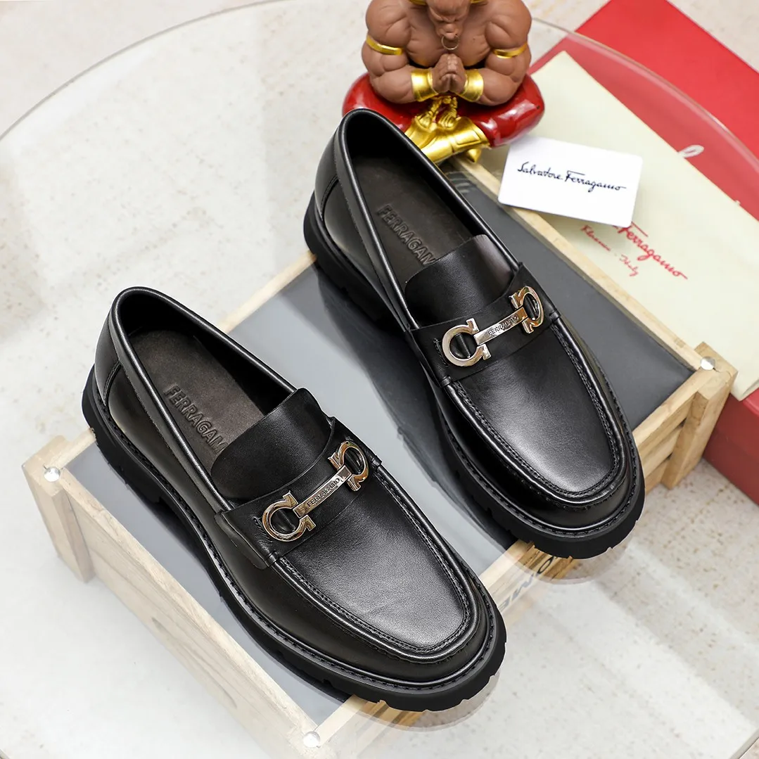 Men's shoes 💰460 🔥Ferragamo's new men's casual slip-on shoes🇨🇳Official website original 1:1 mold, original quality💯Fine workmanship, high-end luxury☘The upper is made of imported Italian first-layer cowhide🌴🐂Leather lining🍓Rubber wear-resistant and non-slip outsole, breathable and comfortable to wear🍍The first choice for high-grade men🍉3 colors available! Code number 38-45……